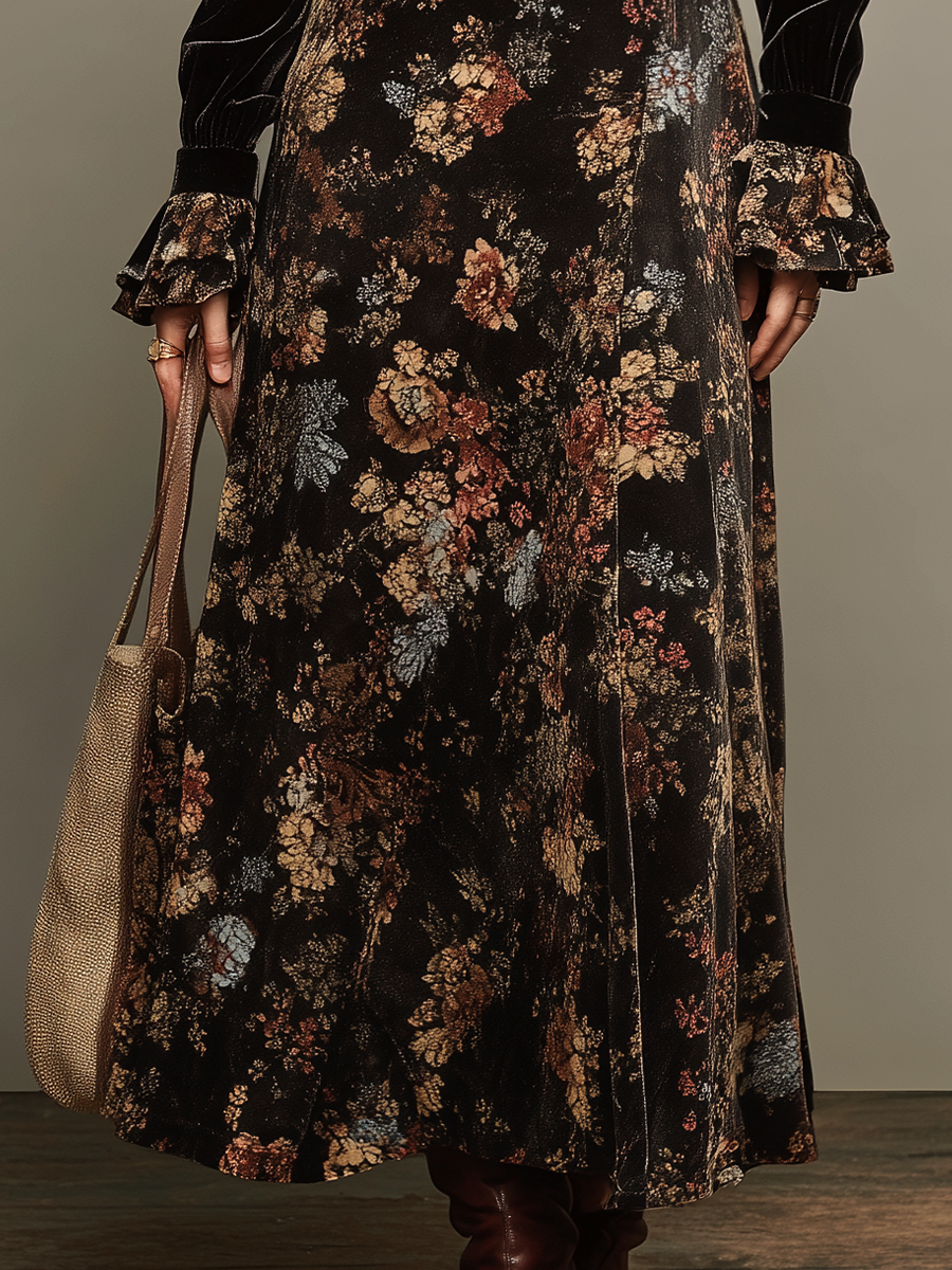 Nadia Vestido Largo Vintage de Terciopelo Negro con Panel Floral y Escote en V