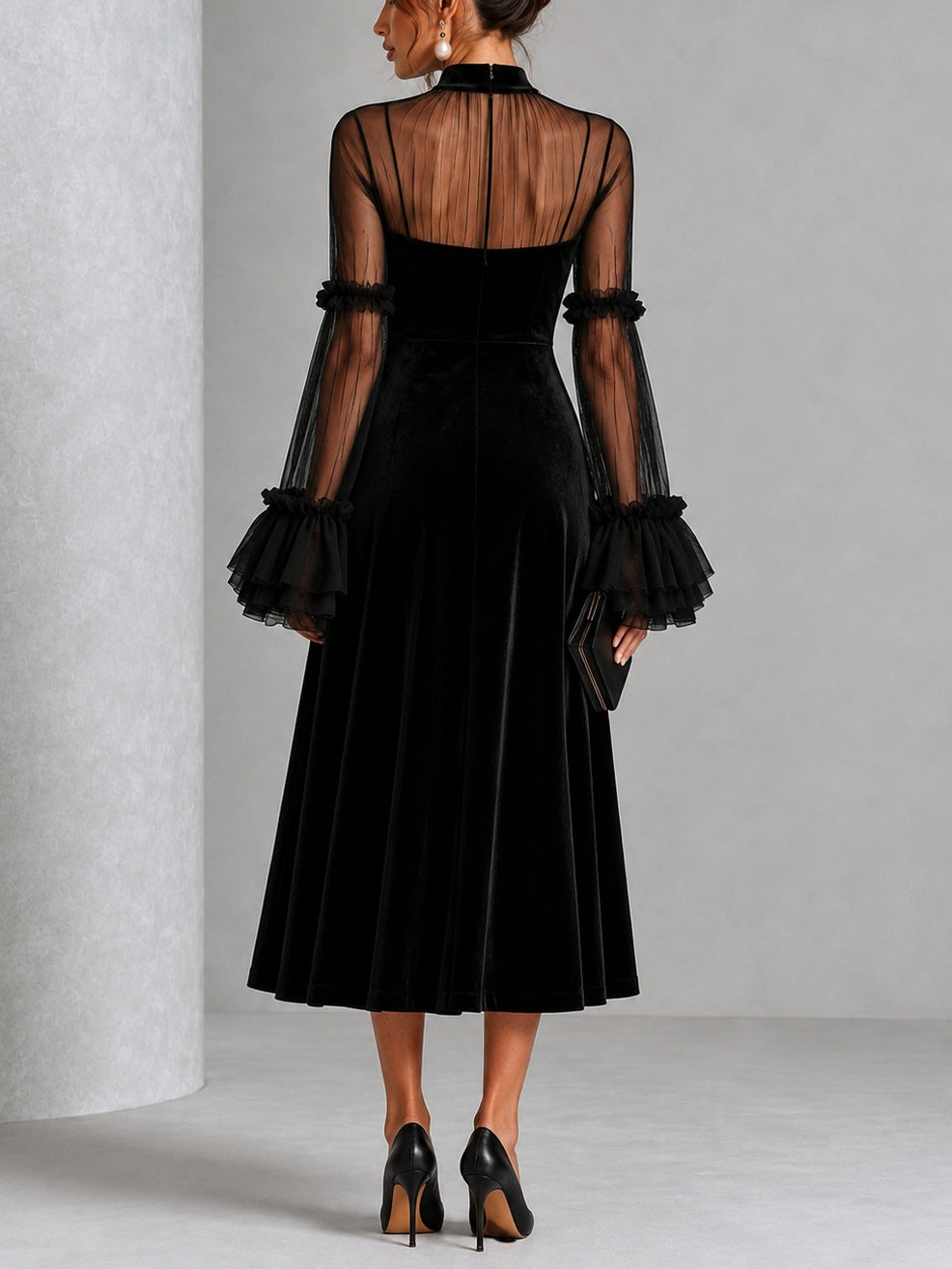 Lorena Vestido Midi Plisado de Terciopelo Negro y Malla Transparente Combinados