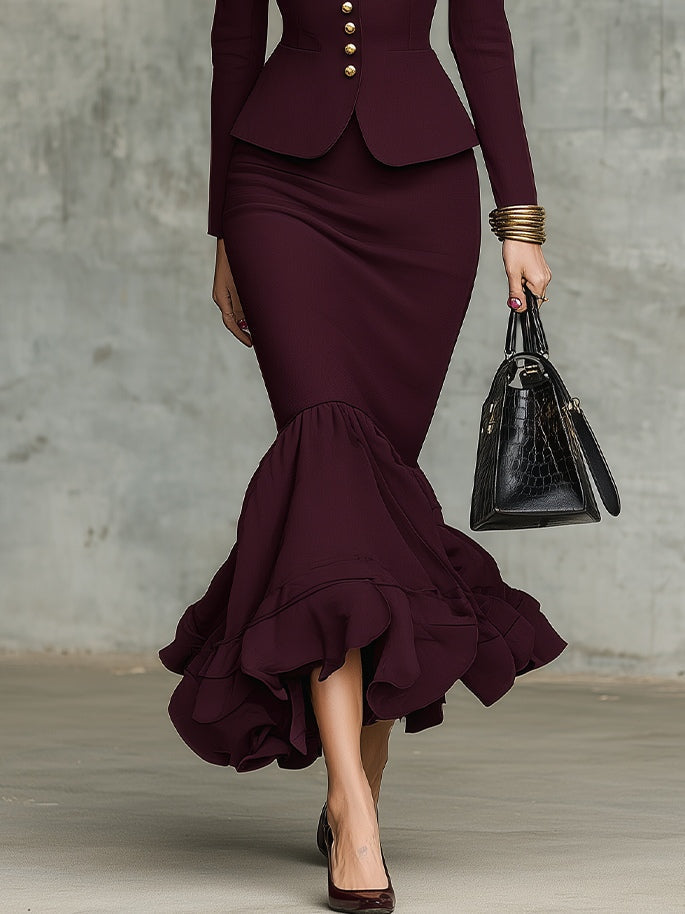 Leticia Conjunto de Top con Bajo de Volantes Burdeos y Falda con Botones Dorados