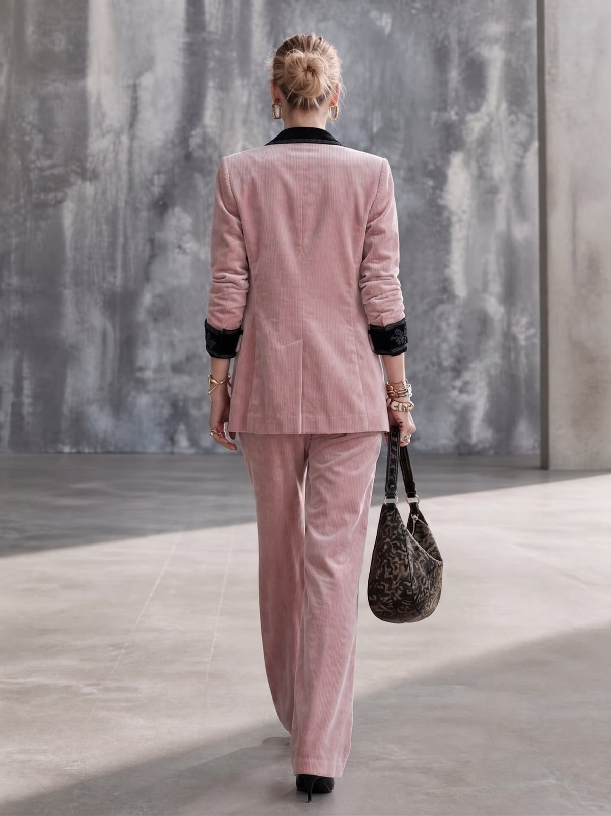 Helena Conjunto Tricapa de Pana Rosa Informal con Pantalón Elegante