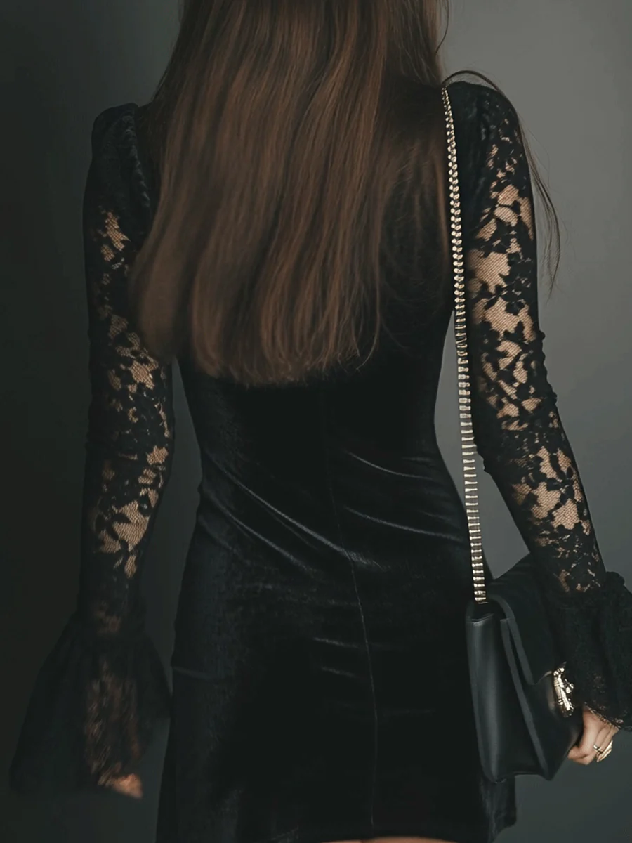 Dafne Vestido Mini de Terciopelo Negro con Encaje